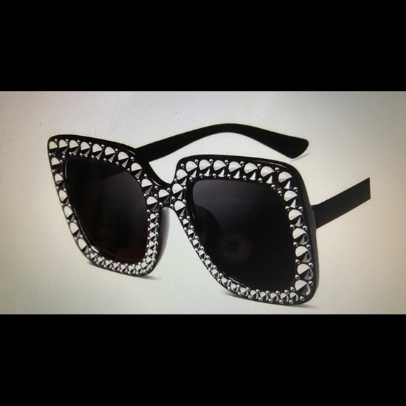 🌴Square frame bling rhinestone sunglasses - Picture 1 of 6